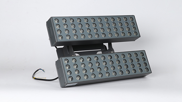 在安裝LED投光燈時(shí)需要注意哪些事項(xiàng)？