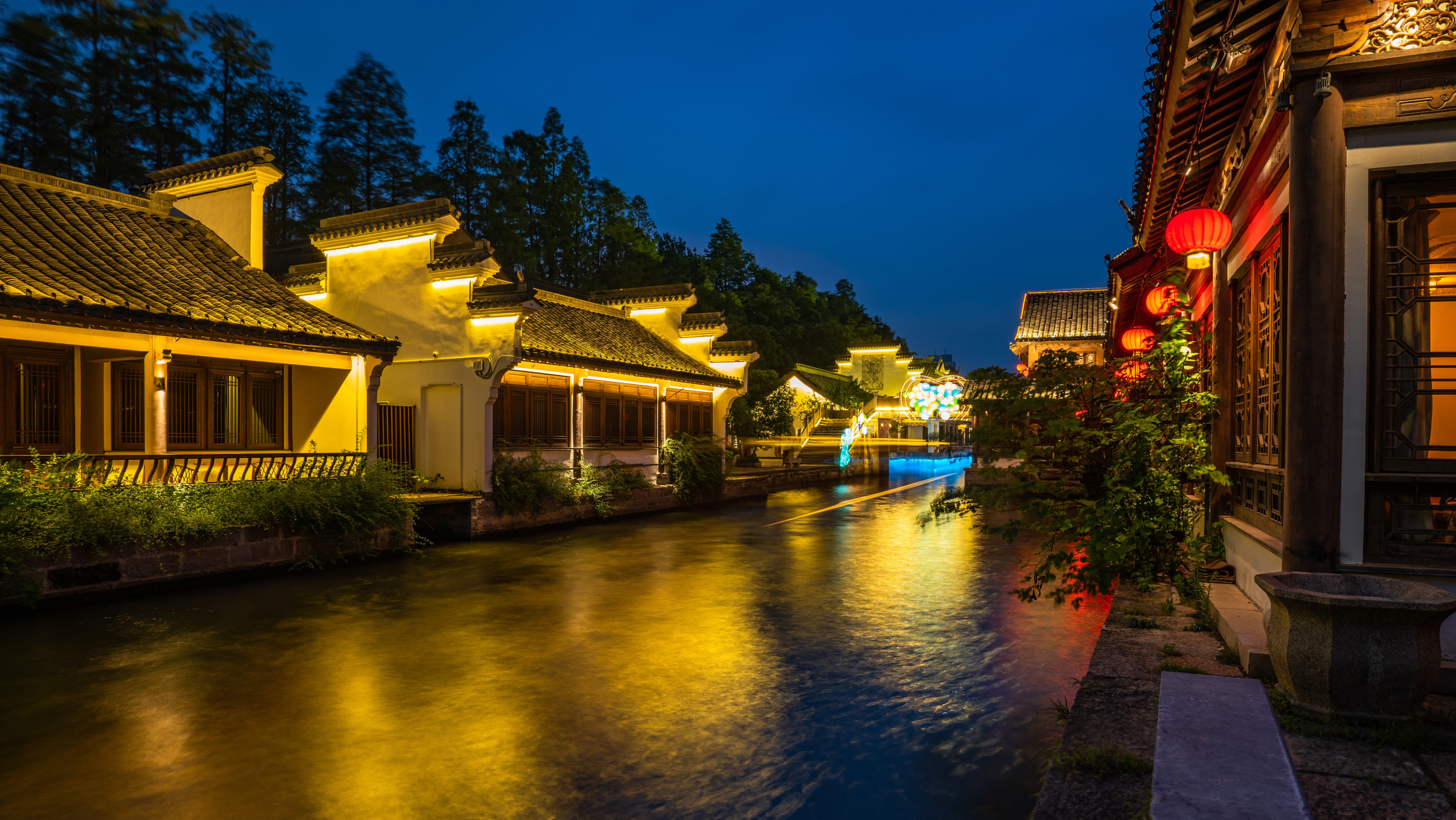 led洗墻燈-合創(chuàng)未來(lái)照明