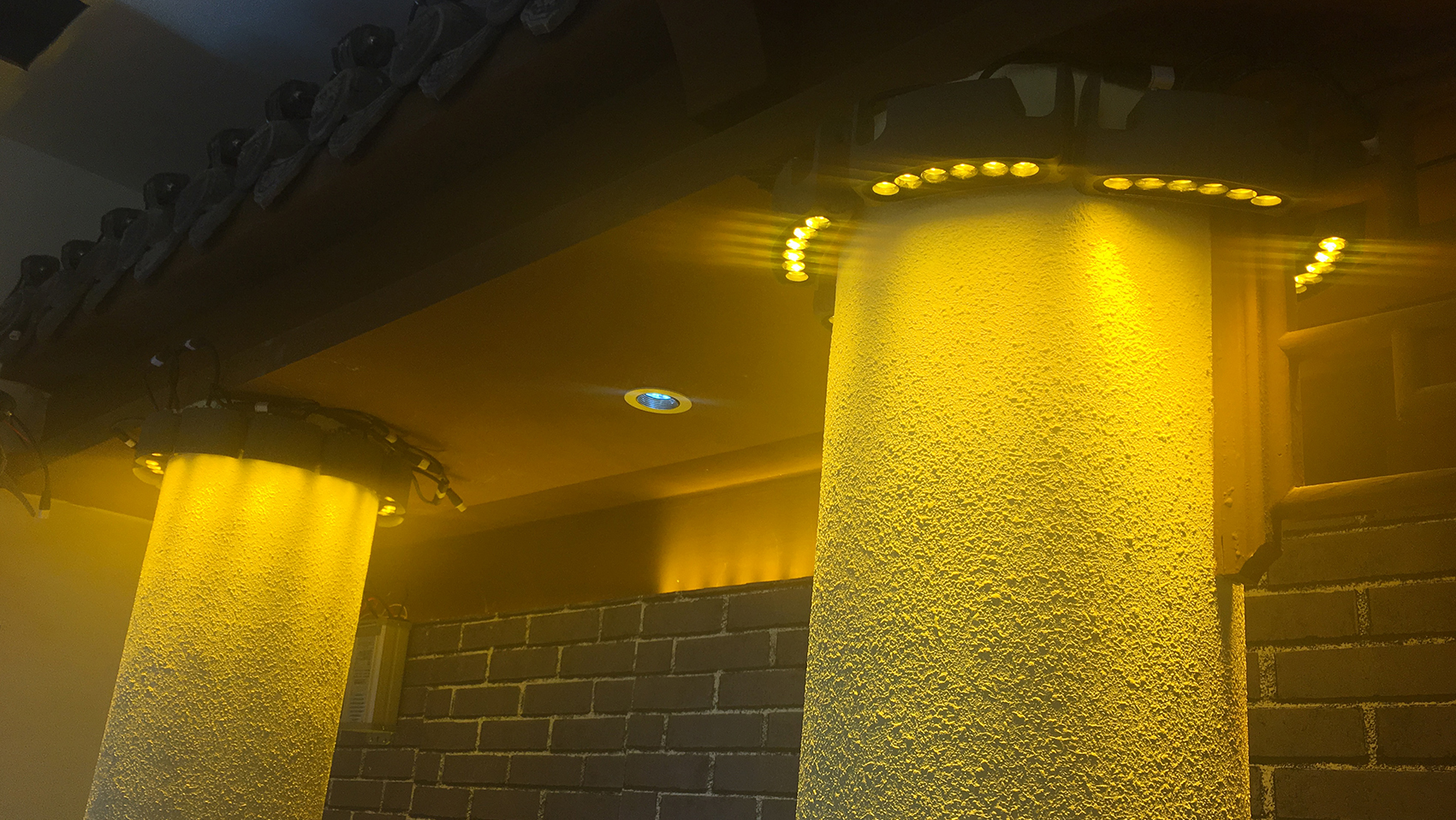 LED抱樹燈-合創(chuàng)未來照明