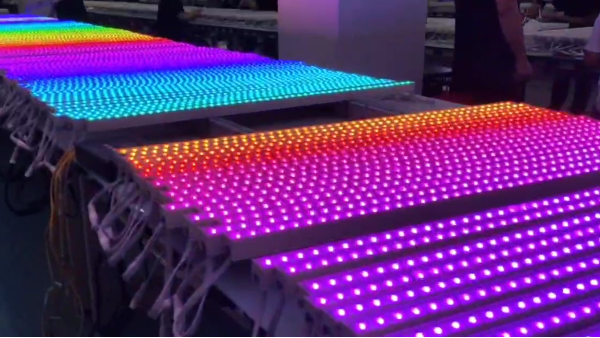 洗墻燈的特性優(yōu)點(diǎn)